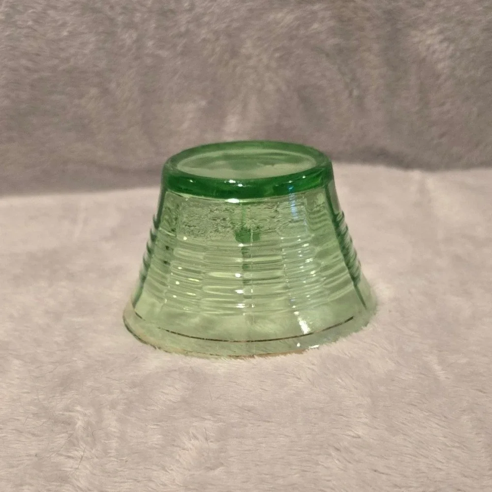 Vintage Anchor Hocking Circle Uranium Green Depression Tea‎ Cup Glows
